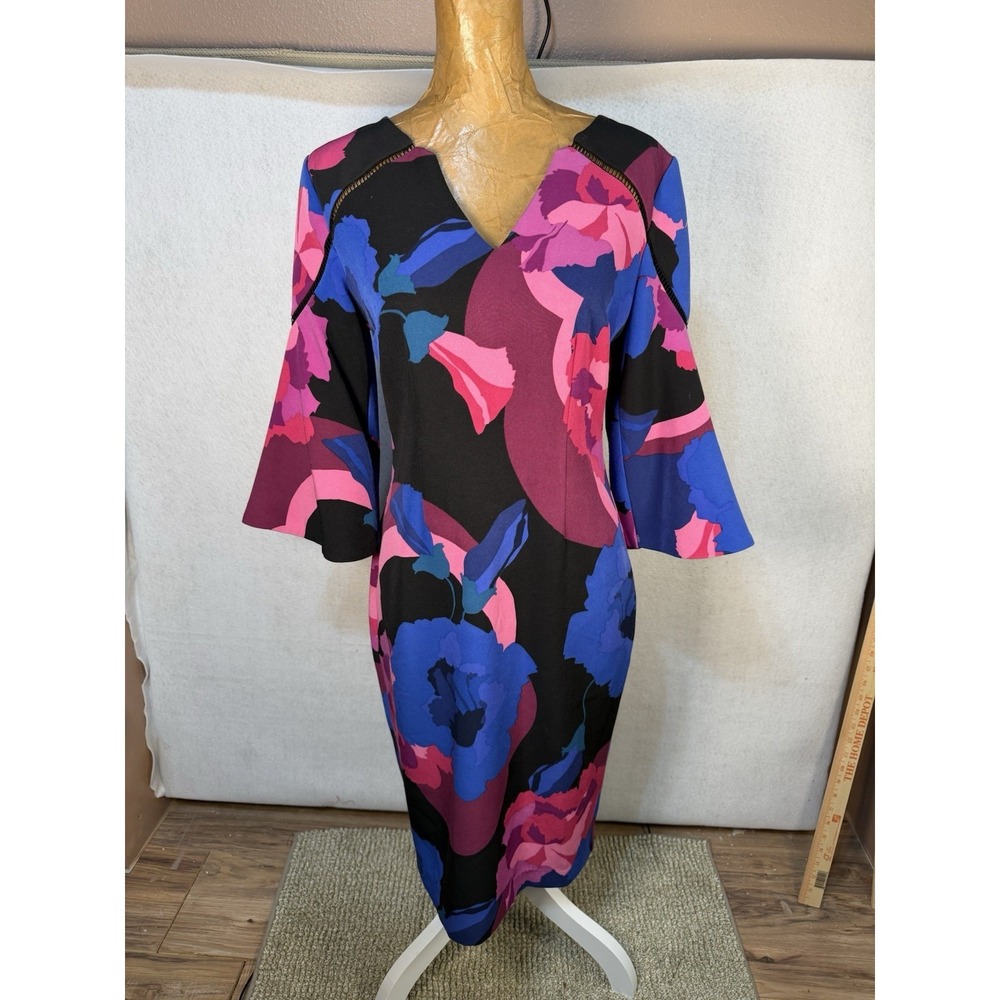 Trina Turk NWT FLORAL Sheath Dress Vibrant Lined Cocktail Party Chic Size 4
